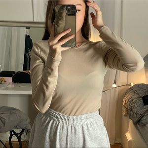 backless bow tied top